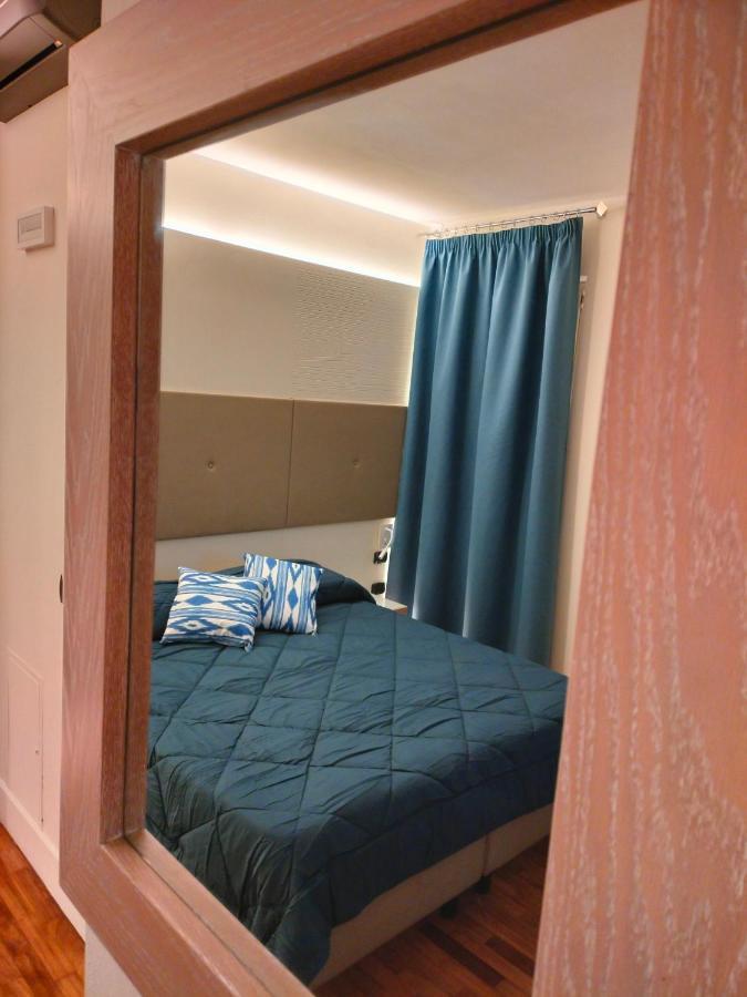 Double or Twin Room Sea View