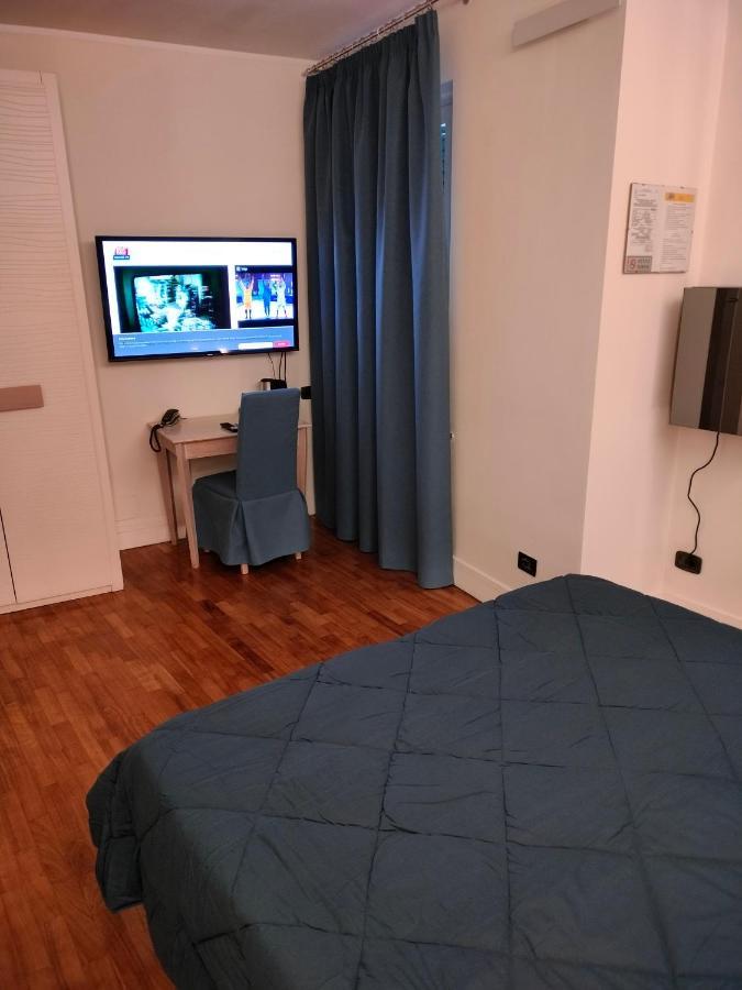 Double or Twin Room Sea View