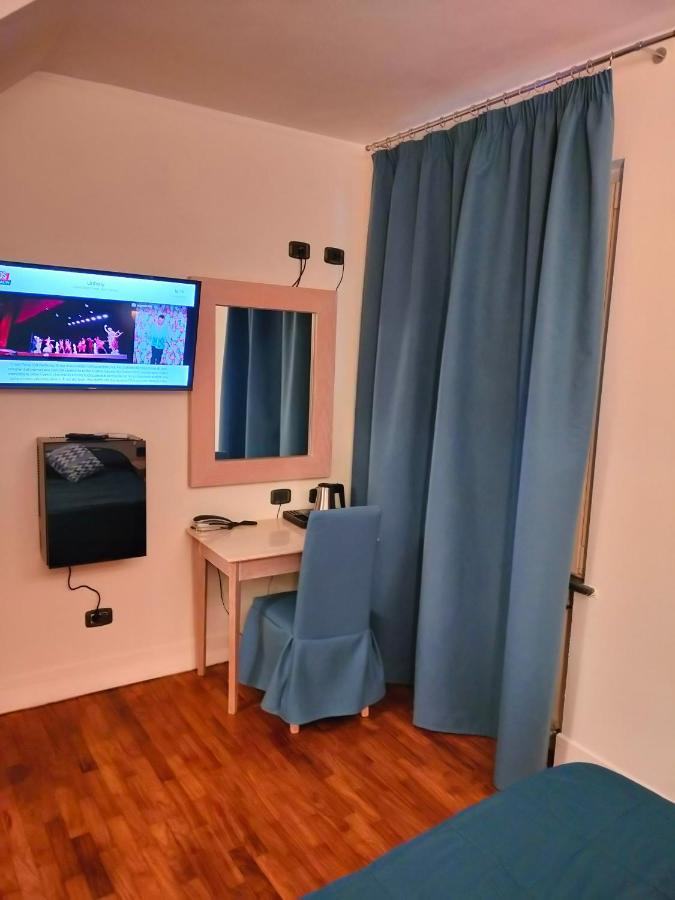 Double or Twin Room Sea View