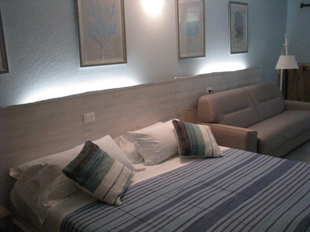 Double or Twin Room Sea View